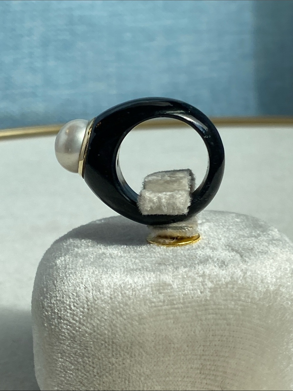 Solid Black Onyx, 10k Gold & Pearl Ring - Picture 7 of 9
